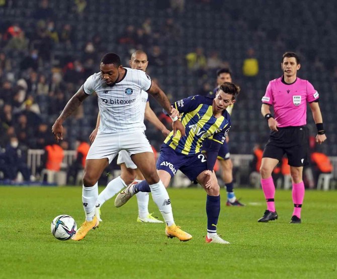 Spor Toto Süper Lig: Fenerbahçe: 1 - Adana Demirspor: 2 (Maç Sonucu)