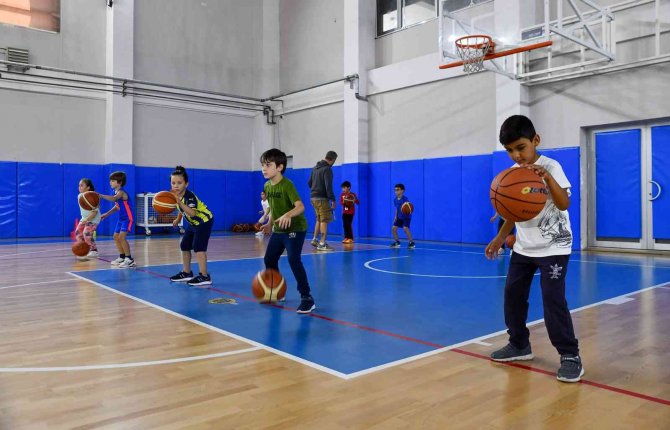 2021 Yılında 3 Bin 45 Kişi Bu Tesiste Spor Yaptı