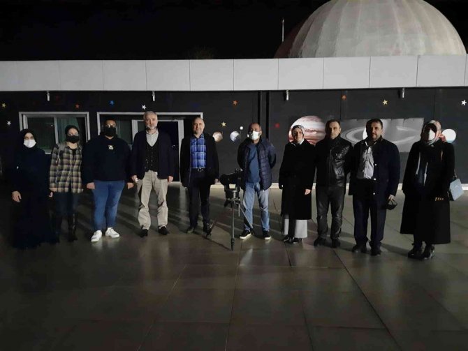 Ay, Satürn Ve Jüpiter’i Teleskopla Gözlemlediler