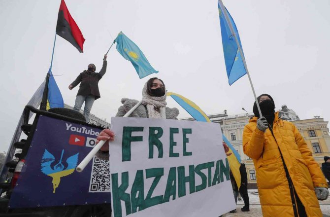 Ukrayna’dan Kazakistan Protestolarına Destek