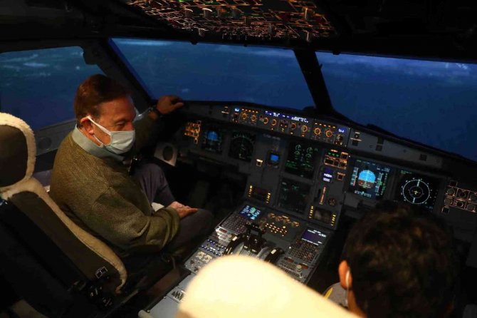 Görme Engelliler Uçak Kullandı