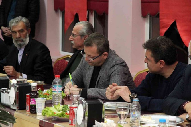Vali Ziya Polat Yozgat’ta Görev Yapan Gazetecilerle Bir Araya Geldi