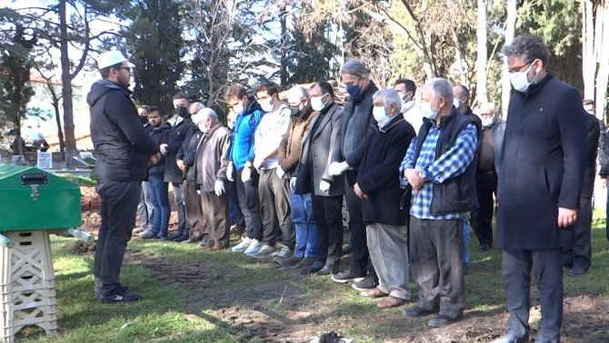 67 Yıldır Evli Çifti Birer Gün Araya Korona Virüsten Hayatını Kaybetti