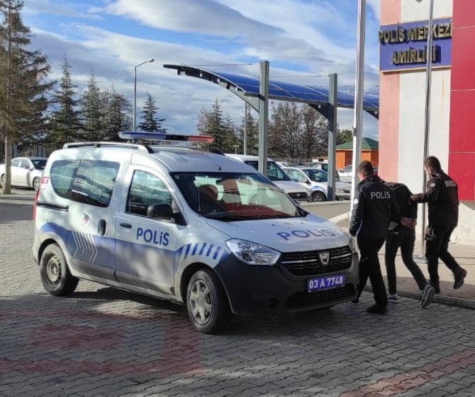 Girdiği Evde Ne Bulduysa Çaldı