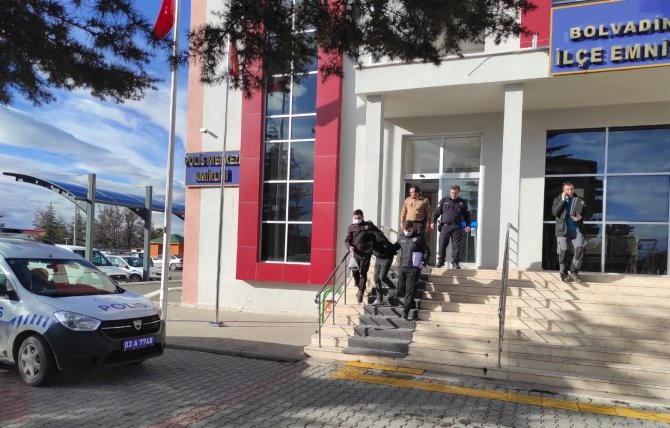 Girdiği Evde Ne Bulduysa Çaldı