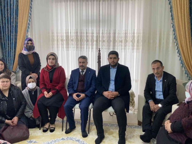 Başkan Dağtekin: “Bugünlere Gelmemizde Ak Kadınlarımızın Payı Büyüktür”