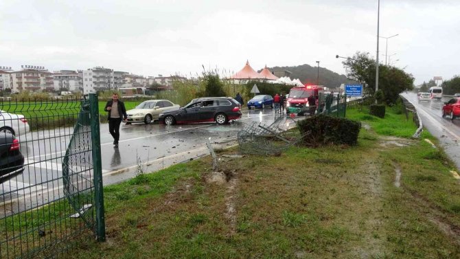 Kayganlaşan Yolda Direksiyon Hakimiyetini Kaybeden Sürücü Takla Attı