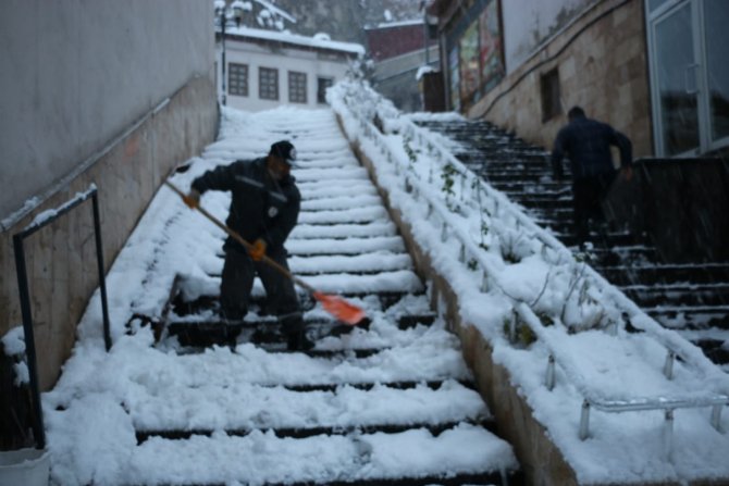 Bitlis’te 66 Köy Yolu Ulaşıma Kapandı