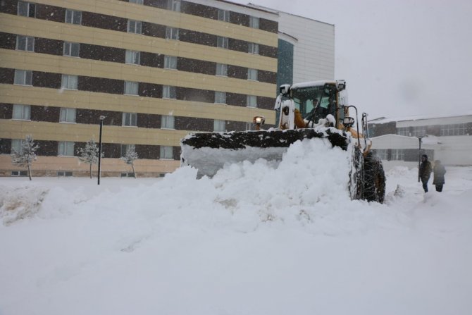 Bitlis’te 66 Köy Yolu Ulaşıma Kapandı