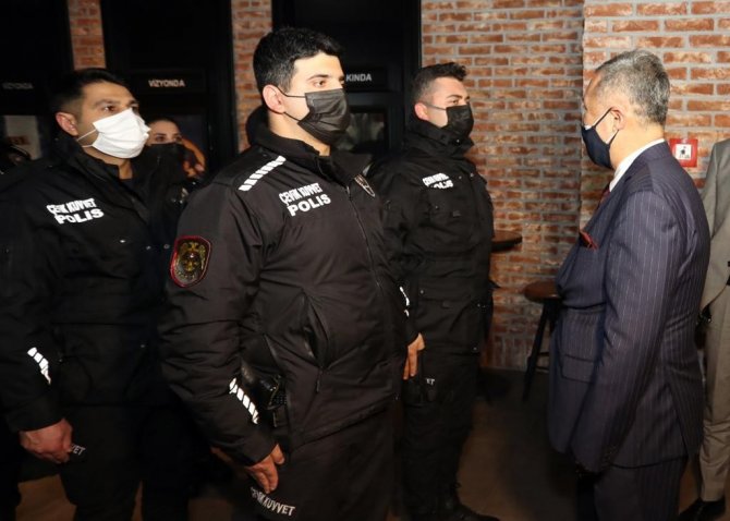 Bursa Emniyet Müdürü Şehit Aileleriyle Birlikte "Kesişme, İ̇yi Ki Varsın Eren" Filmini İzledi