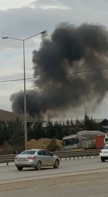 Geri Dönüşüm Tesisinde Korkutan Yangın