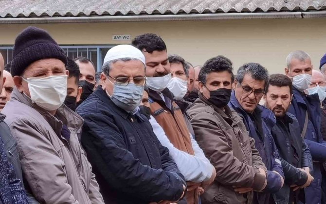 Aracın Altında Kalan Minik Ömer Son Yolculuğuna Uğurlandı