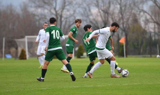 Bursaspor, U19 Takımı İle Maç Yaptı - Namiq Alasgarov İki Golle Yıldızlaştı