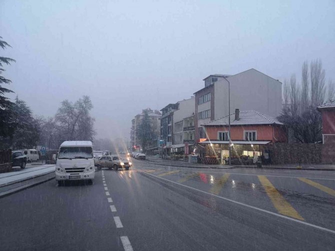 Denizli’ye 2022 Yılının İlk Karı Düştü