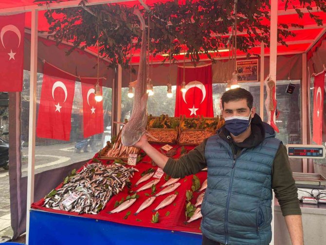 Balık Tezgahlarında Hamsi Sıkıntısı