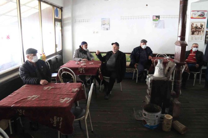 Vakada Birinci Olan Eskişehir’de Bir Mahalle Kahvehaneleri Kapatma Kararı Aldı