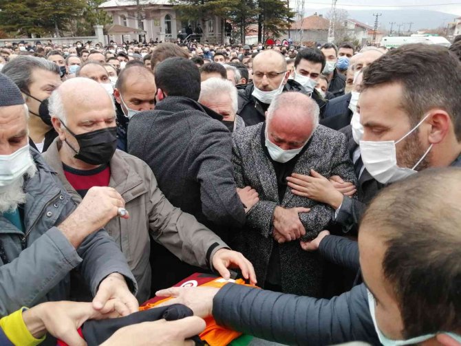 Konyasporlu Ahmet Çalık Son Yolculuğuna Uğurlandı
