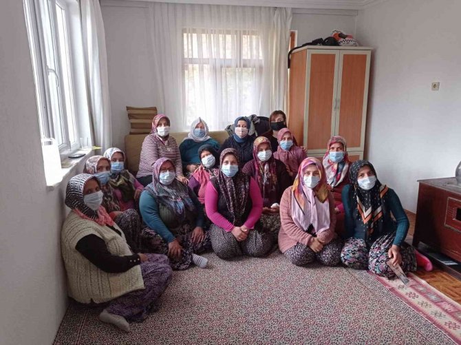 Isparta’da 723 Kadın Çiftçiye Eğitim Veriliyor