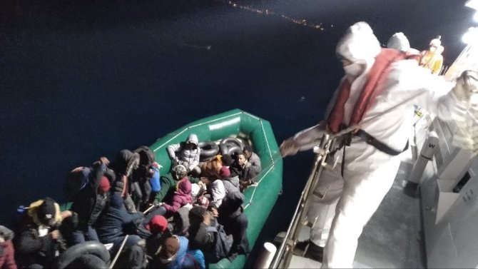 Yunanistan’ın Ölüme İttiği 63 Düzensiz Göçmen Kurtarıldı