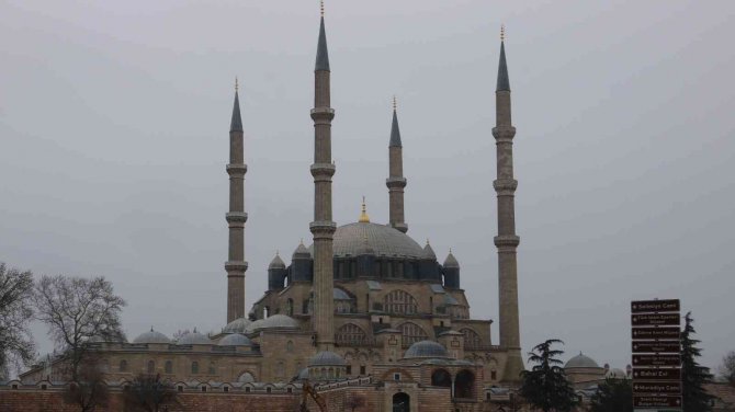 Kar Balkanlar’dan Girdi, Edirne’de Beklenen Kar Yağışı Başladı