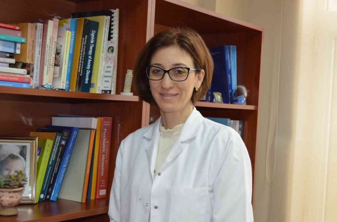 Prof. Dr. Evrim Özkorumak Karagüzel: “Unutkanlık Yaşlılık Değil Bir Hastalık Belirtisidir”