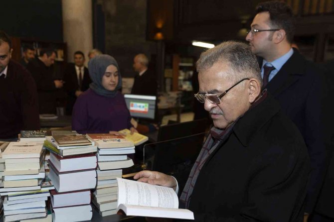 Büyükşehir Kütüphanelerinden 2021’de 1 Milyona Yakın Kişi Faydalandı