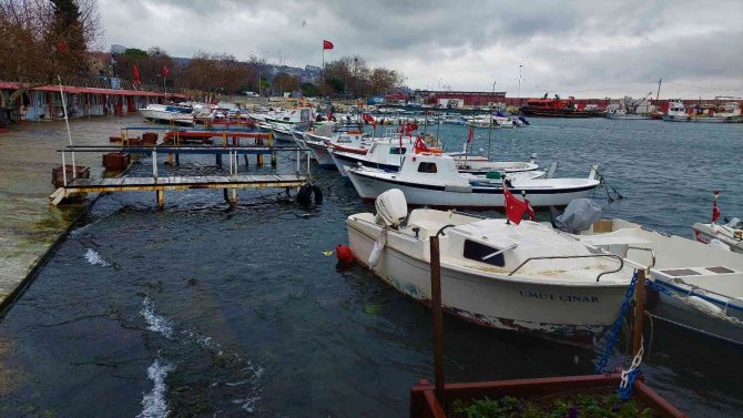Tekirdağ’da Dev Dalgalar