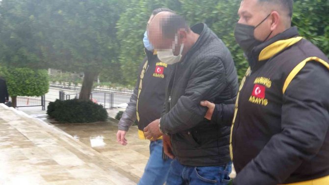 Kız Öğrencilere Tacizde Bulunan Şahıs Tutuklandı