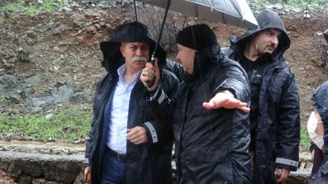 Muğla İ̇l Emniyet Müdürü Dilberoğlu, Sağanak Yağışın Etkili Olduğu Bölgelerde İncelemelerde Bulundu