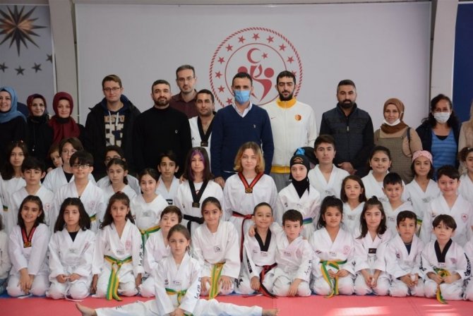 90 Sporcunun Kuşağı Renk Değiştirdi