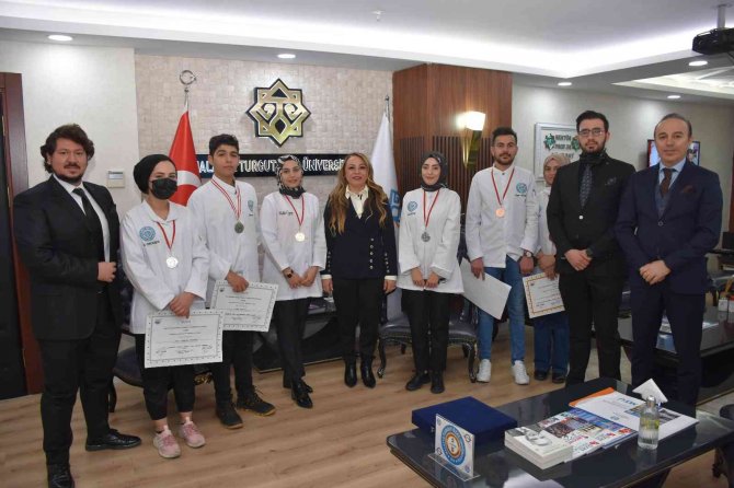 Mtü’lü Genç Şefler, İ̇stanbul’dan 6 Madalya İle Döndü