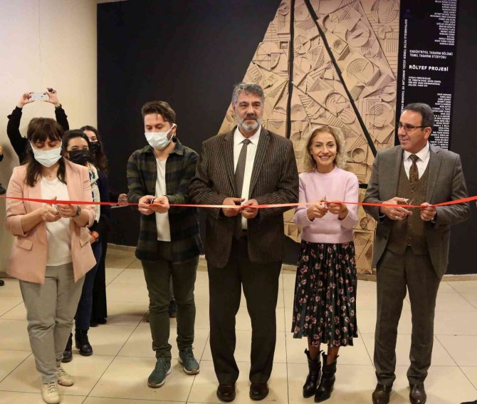 Kbü Güzel Sanatlar Fakültesi Öğrencilerinden Rölyef Projesi