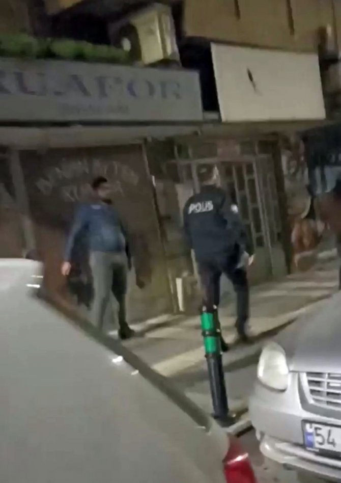 Yabancı Uyruklu Şahıslar Cadde Ortasında Birbirine Girdi