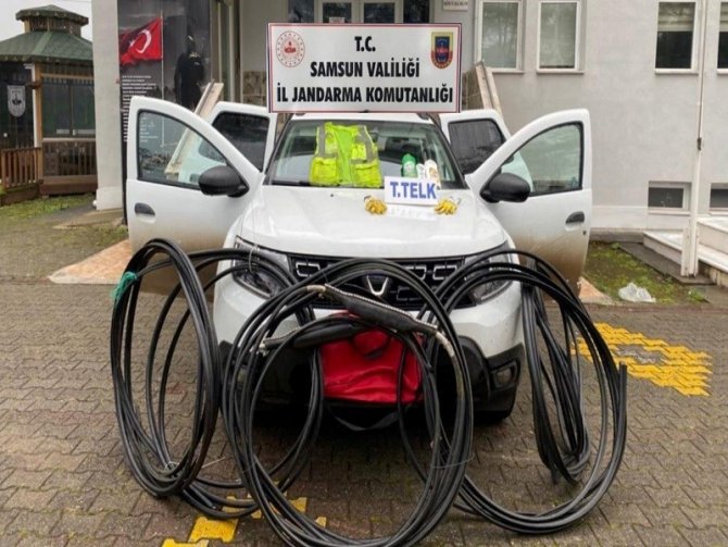 Hırsızlık Şüphelisi 3 Kişi Yakalandı