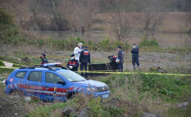 3 Gündür Kayıp Olan Genç, Irmak Kenarında Ölü Bulundu