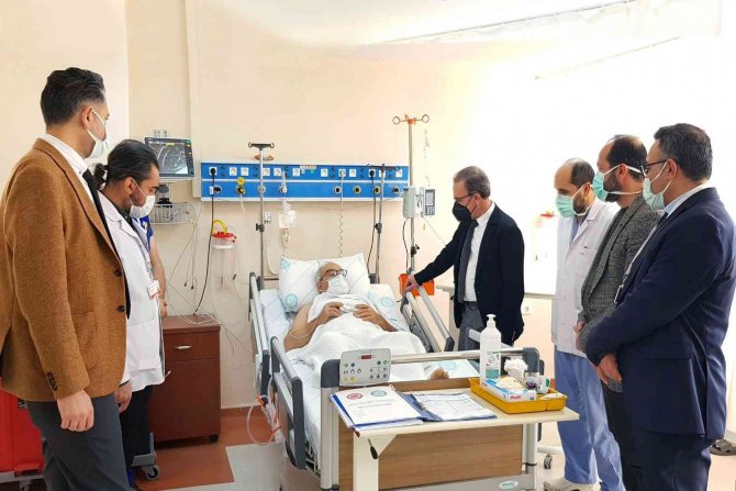 Aynı Anda İki Hastaya Böbrek Nakli Yapıldı