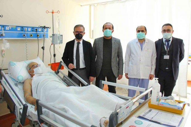 Aynı Anda İki Hastaya Böbrek Nakli Yapıldı