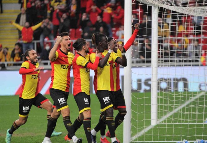 Süper Lig’de 20. Hafta Sürprizlerle Tamamlandı