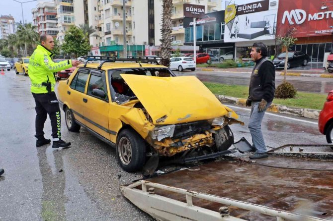 Antalya’da “Uyanmasalar İyiydi” Dedirten Zincirleme Kaza