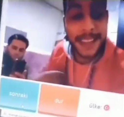 Türk Milletine Hakaret Eden Yabancı Uyruklu 2 Kişi Sınır Dışı Edildi