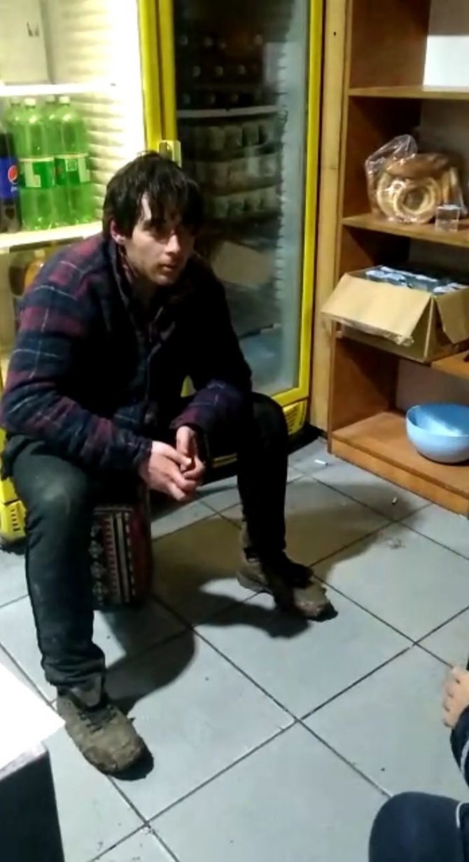 Türbe Ziyaretine Geldikleri Köyde Kayboldu