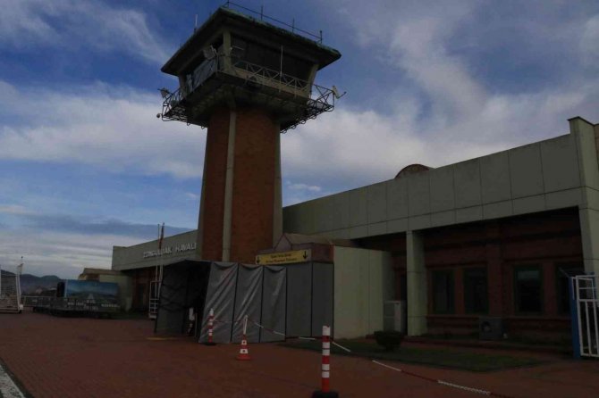 Pistin Uzatılmasından Sonra Havalimanı Hareketlendi