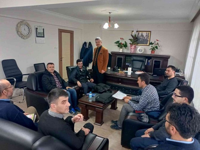 Şuhut’ta Üç Aylar Koro Çalışmalara Devam Ediyor