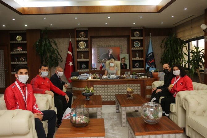 Rektör Özkan, Dünya Şampiyonlarını Ağırladı