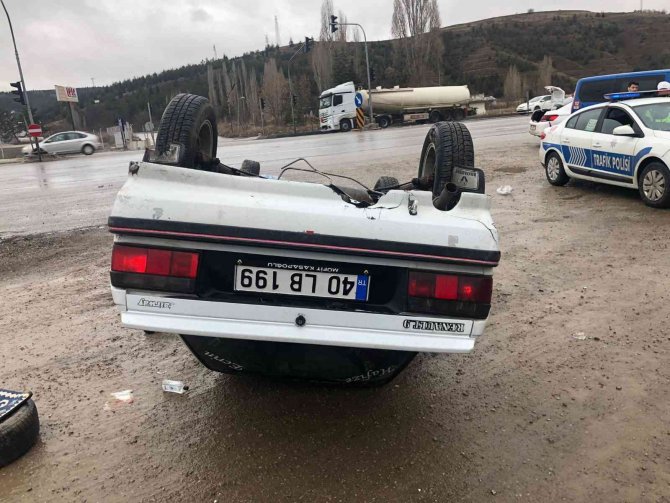 Başkent’te Kontrolden Çıkan Araç Takla Attı: 2 Yaralı