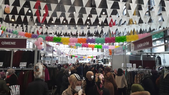 Yüzde 70’e Varan İndirimlerle ‘Moda Ve Alışveriş Festivali’ Kadınların İlgi Odağı Oldu