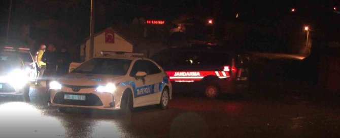 Başkent’te Polis Aracını Çalıp, Bir Polisi Levyeyle Yaralayan Şahıs Yakalandı