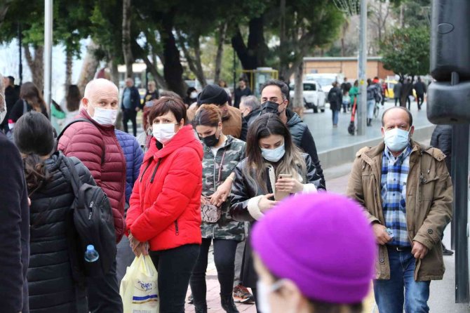 Antalya Ulaşımına Gelen Zamma Vatandaş Tepkisi: “Zam Ertelenebilirdi”