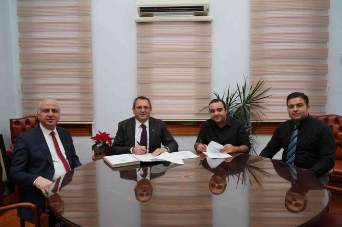 Ayvalık’ta 113 Memur İçin Toplu İş Sözleşmesi İmzalandı