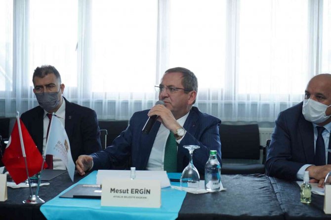 Ayvalık’taki Trafik Sorunu Tek Yön Uygulamasıyla Ortadan Kalkacak